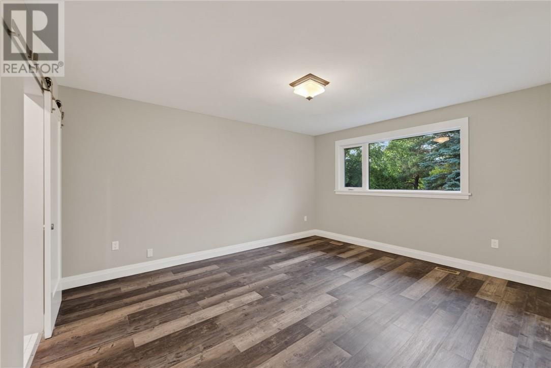 27 Nepahwin Avenue Property Photo 37