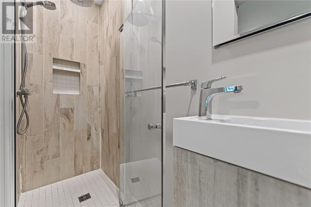 27 Nepahwin Avenue Property Photo 42