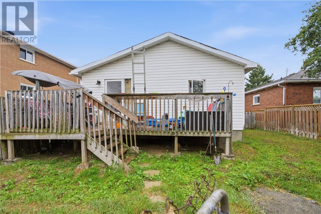 3297 Falconbridge Highway Property Photo 23