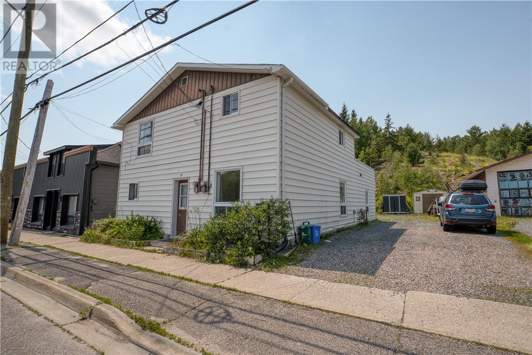 64 Edward Property Photo 1