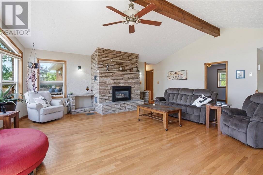 241 Woodward Avenue Property Photo 6