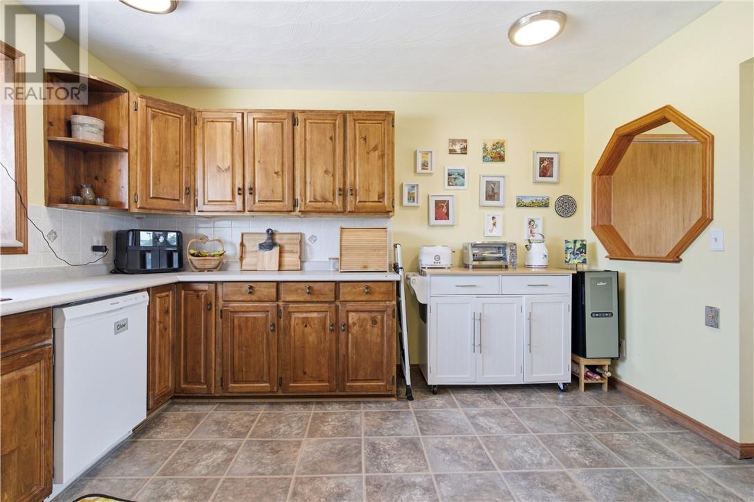 241 Woodward Avenue Property Photo 11