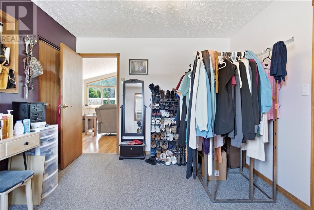 241 Woodward Avenue Property Photo 21