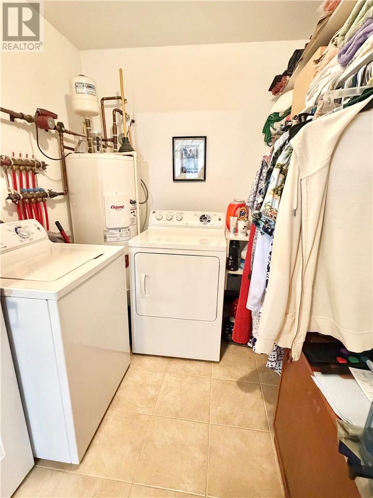 5a, 5b, 7 Margaret Property Photo 16