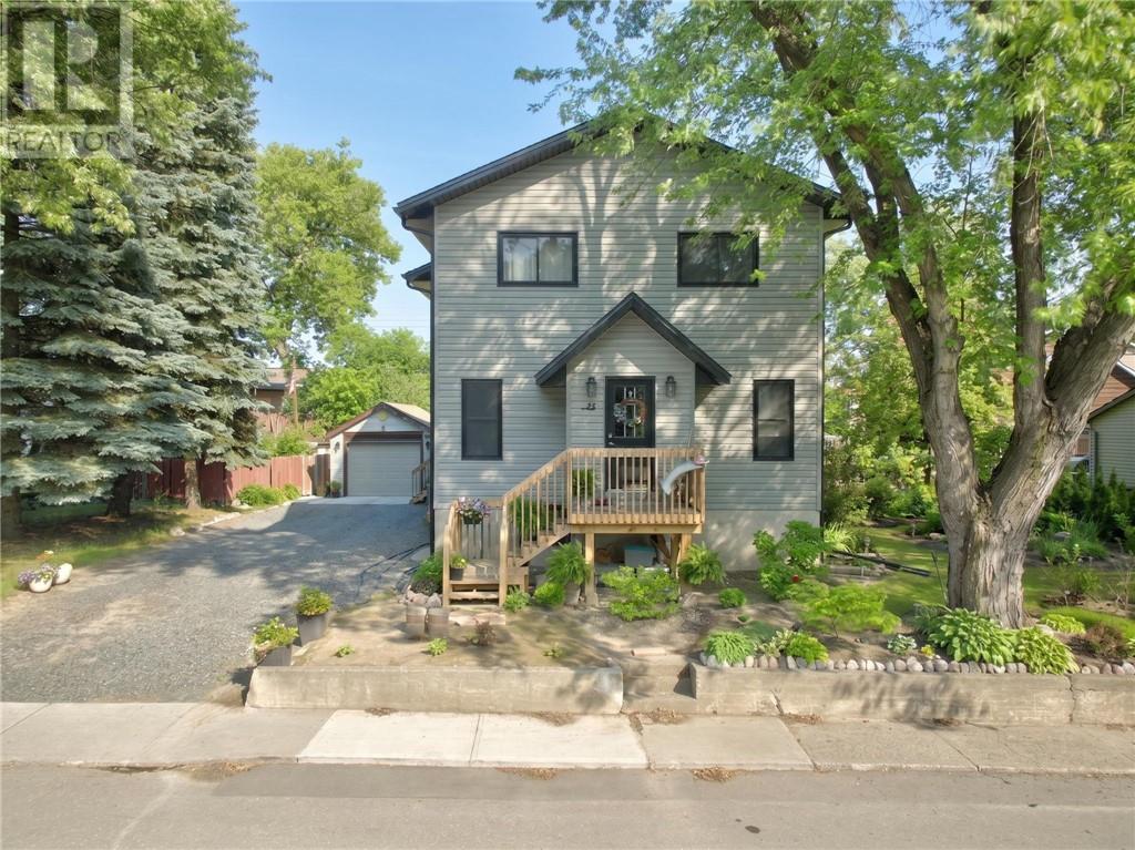 43 Power Street Property Photo 3