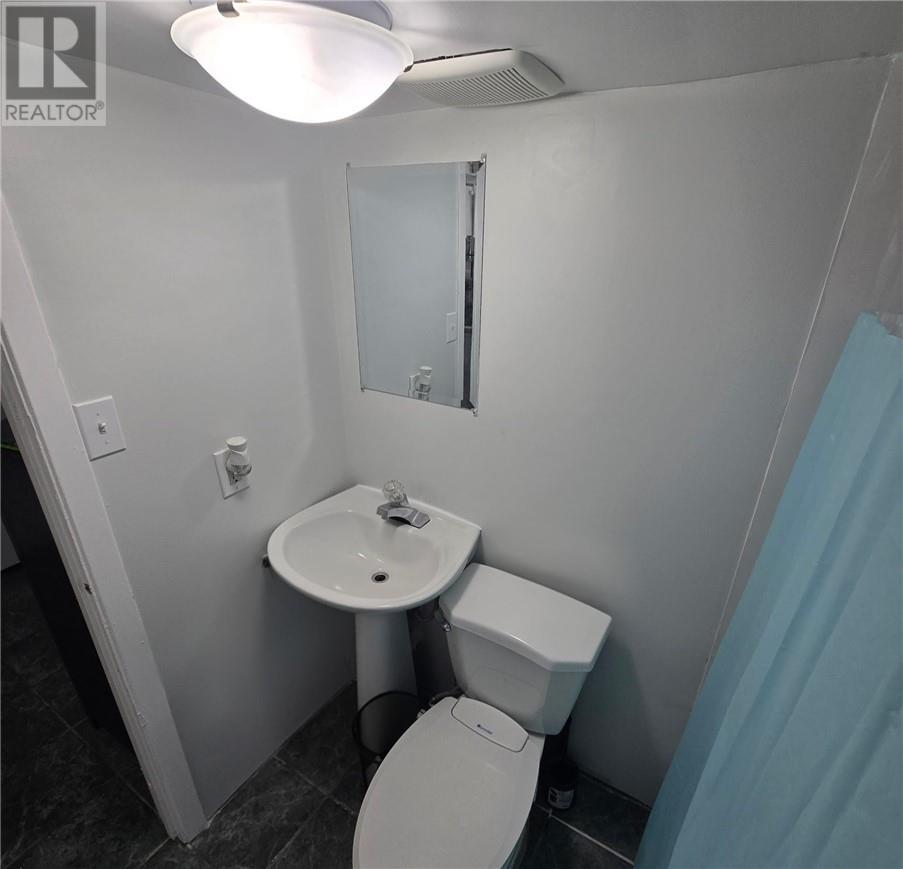 389 Ontario Property Photo 9
