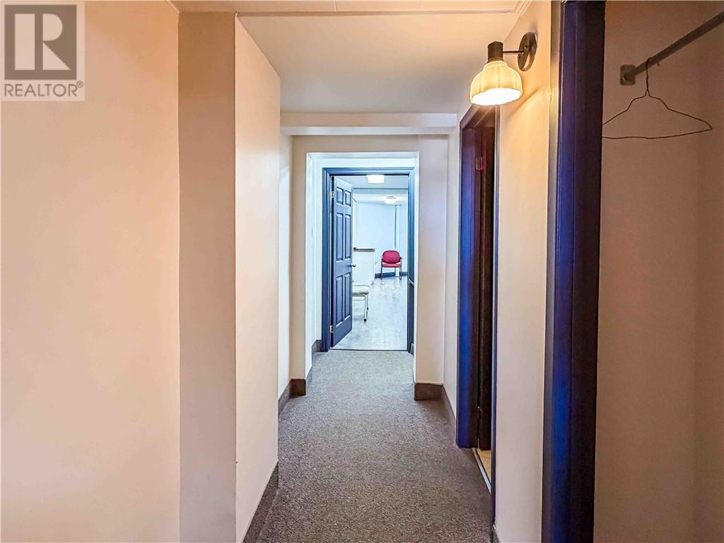 633 Lorne Street Unit# 201 Property Photo 5