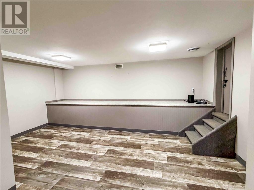633 Lorne Street Unit# 201 Property Photo 6