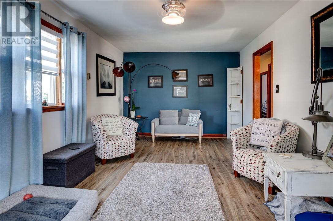 64 Desjardins Property Photo 11