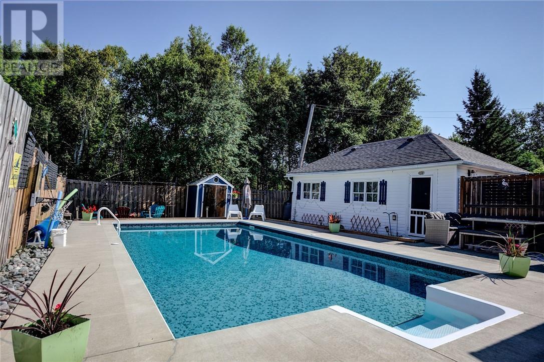 64 Desjardins Property Photo 18