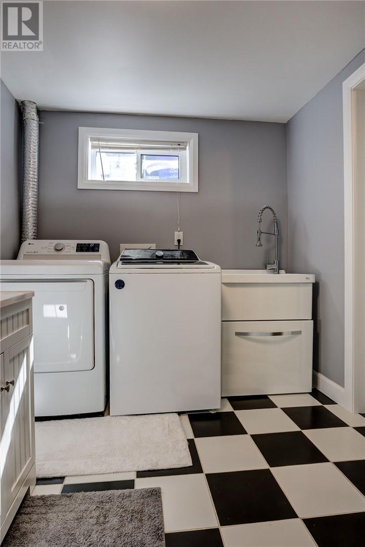 64 Desjardins Property Photo 29