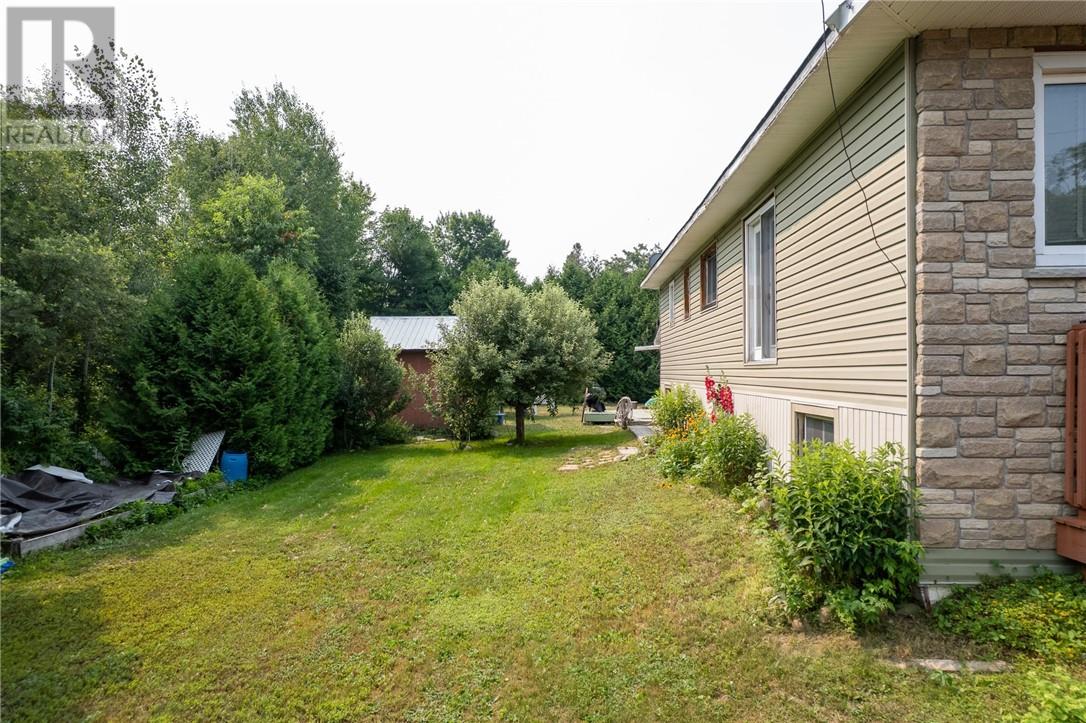 305 Lowe Street Property Photo 6