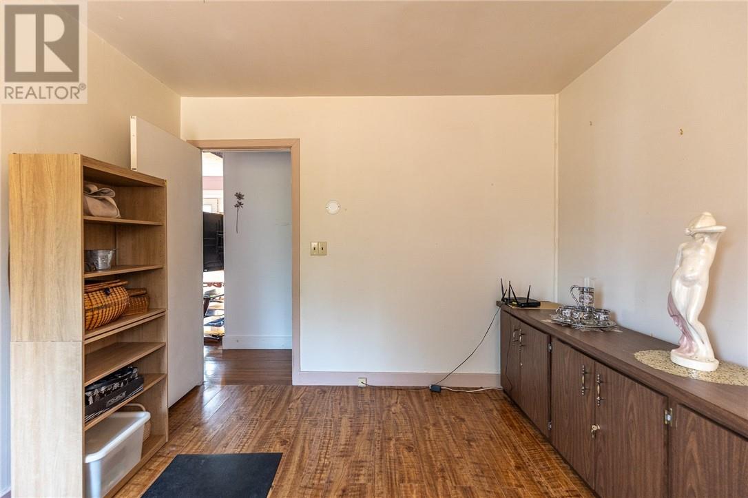 305 Lowe Street Property Photo 7