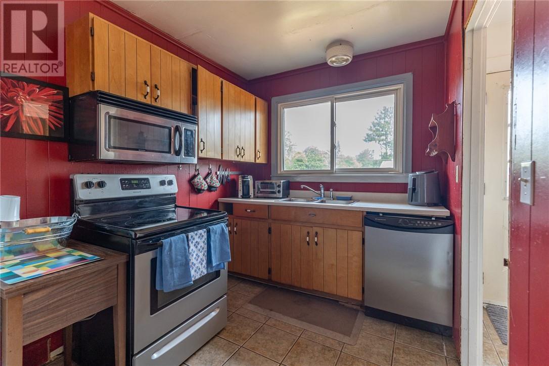 305 Lowe Street Property Photo 10