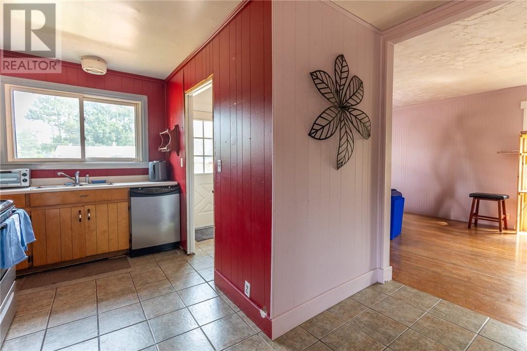 305 Lowe Street Property Photo 14