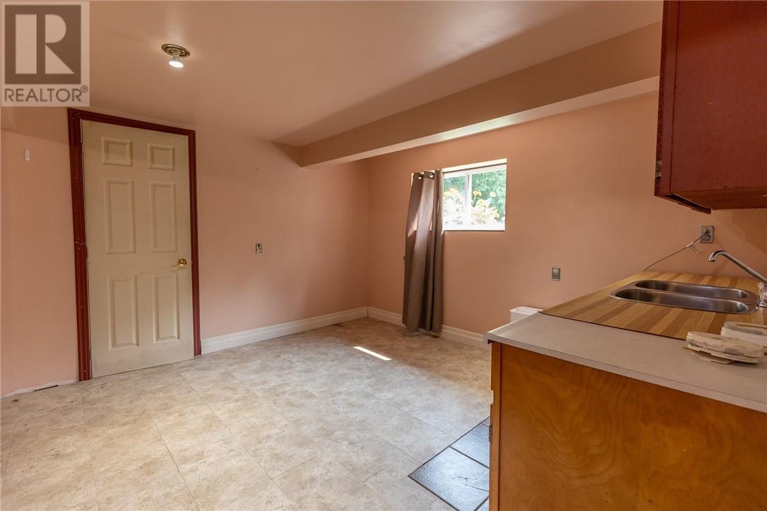 305 Lowe Street Property Photo 33