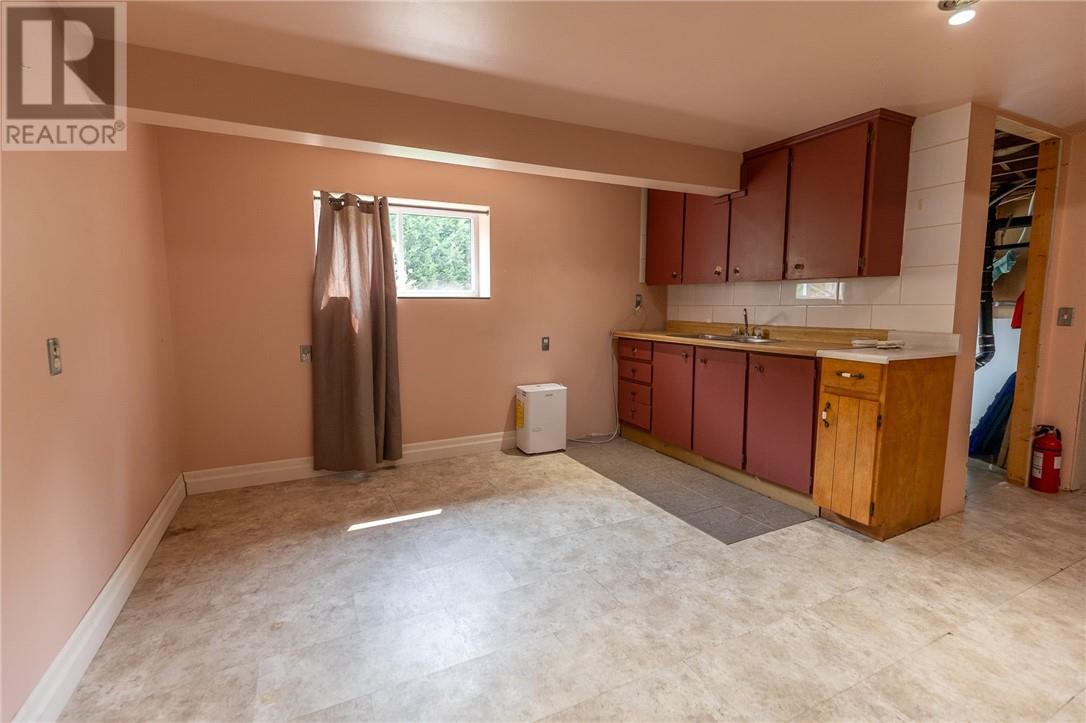 305 Lowe Street Property Photo 34