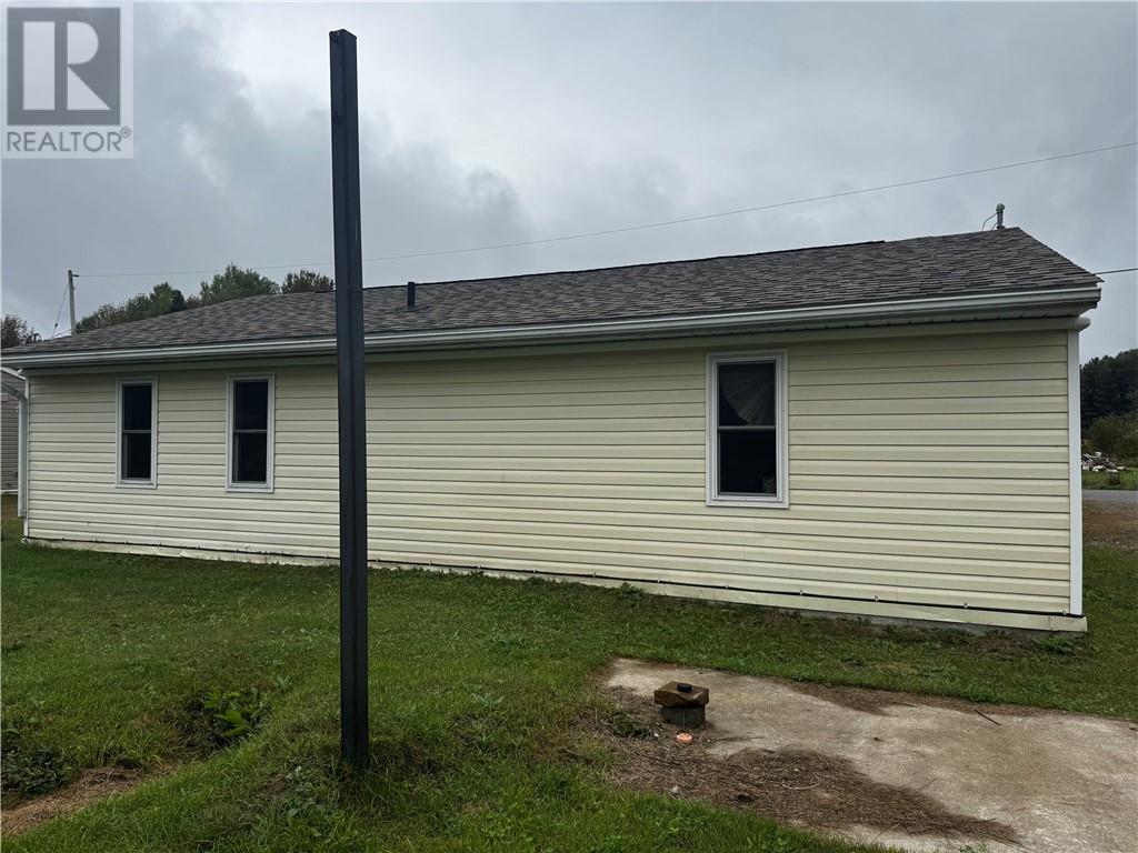 20 SHINGWAUK Property Photo 1