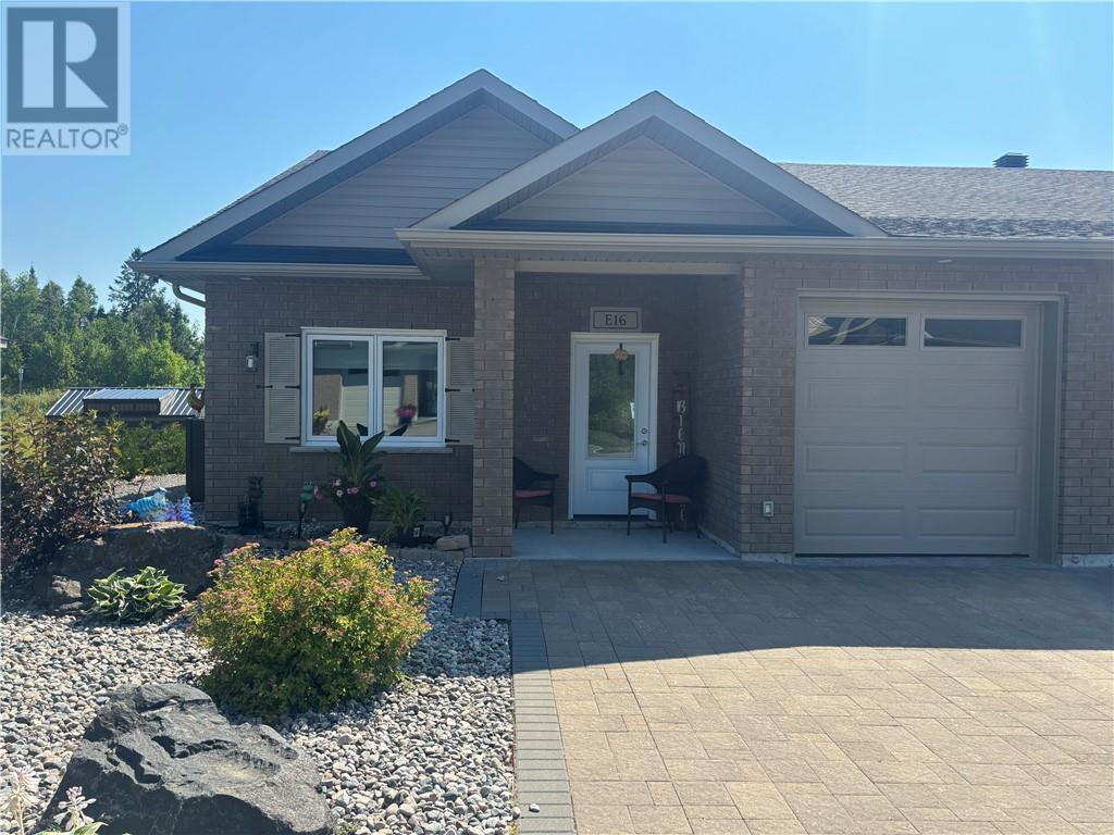 2512 Parkview Drive Unit# E16 Property Photo 1