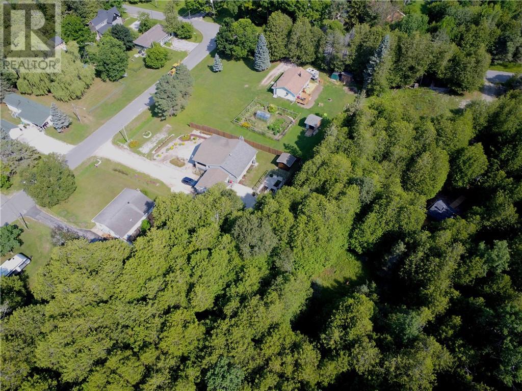 8 Mcquarrie Blvd. Property Photo 10