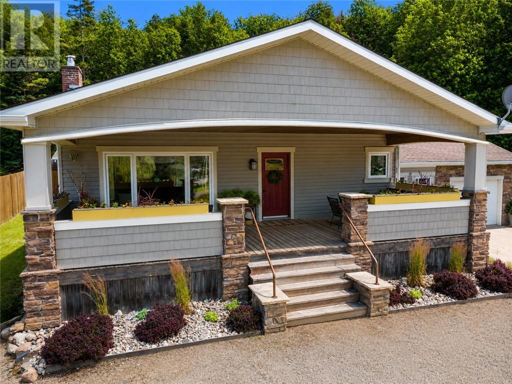8 Mcquarrie Blvd. Property Photo 17