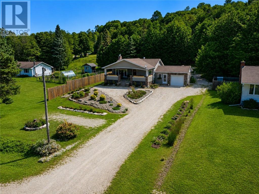8 Mcquarrie Blvd. Property Photo 20
