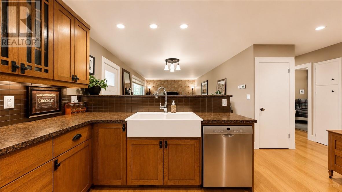 8 Mcquarrie Blvd. Property Photo 50