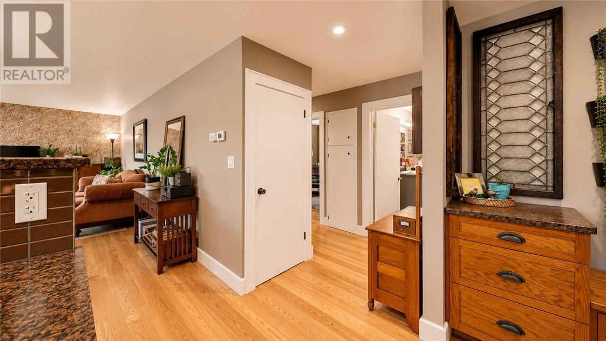 8 Mcquarrie Blvd. Property Photo 60