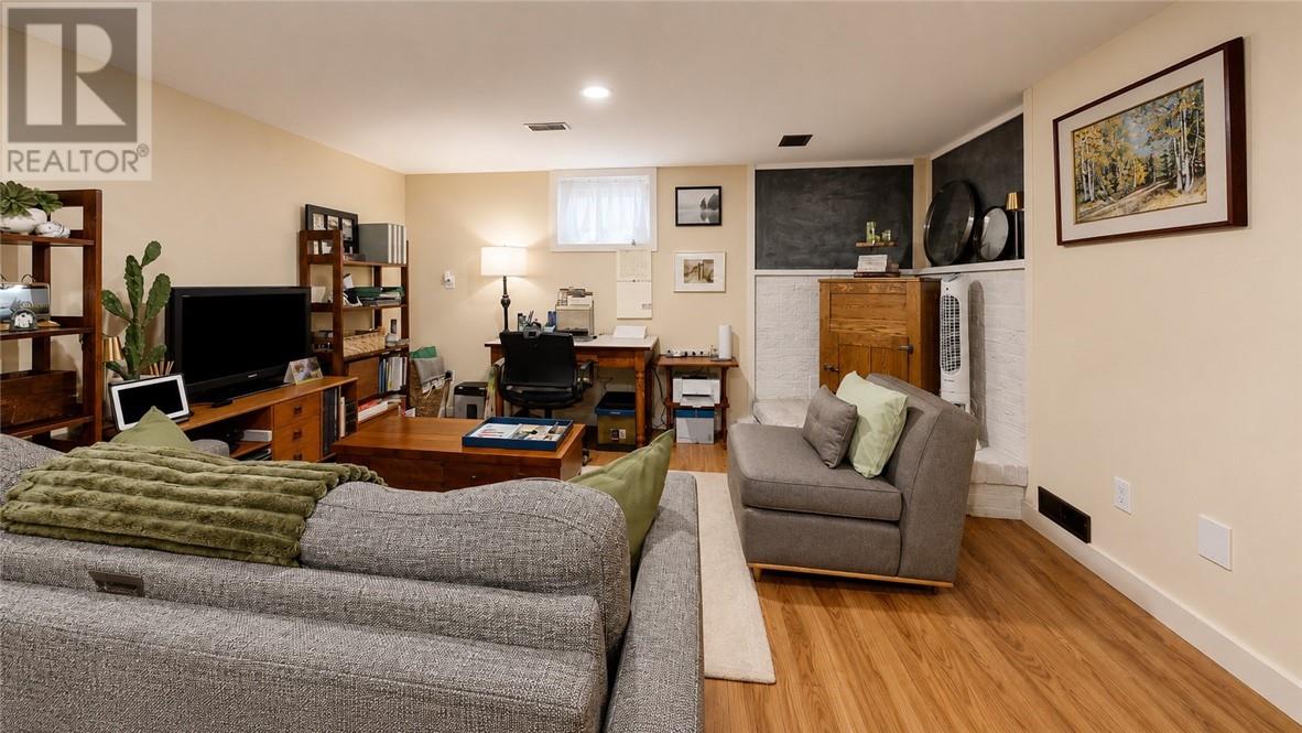 8 Mcquarrie Blvd. Property Photo 80
