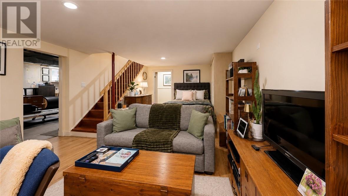 8 Mcquarrie Blvd. Property Photo 85