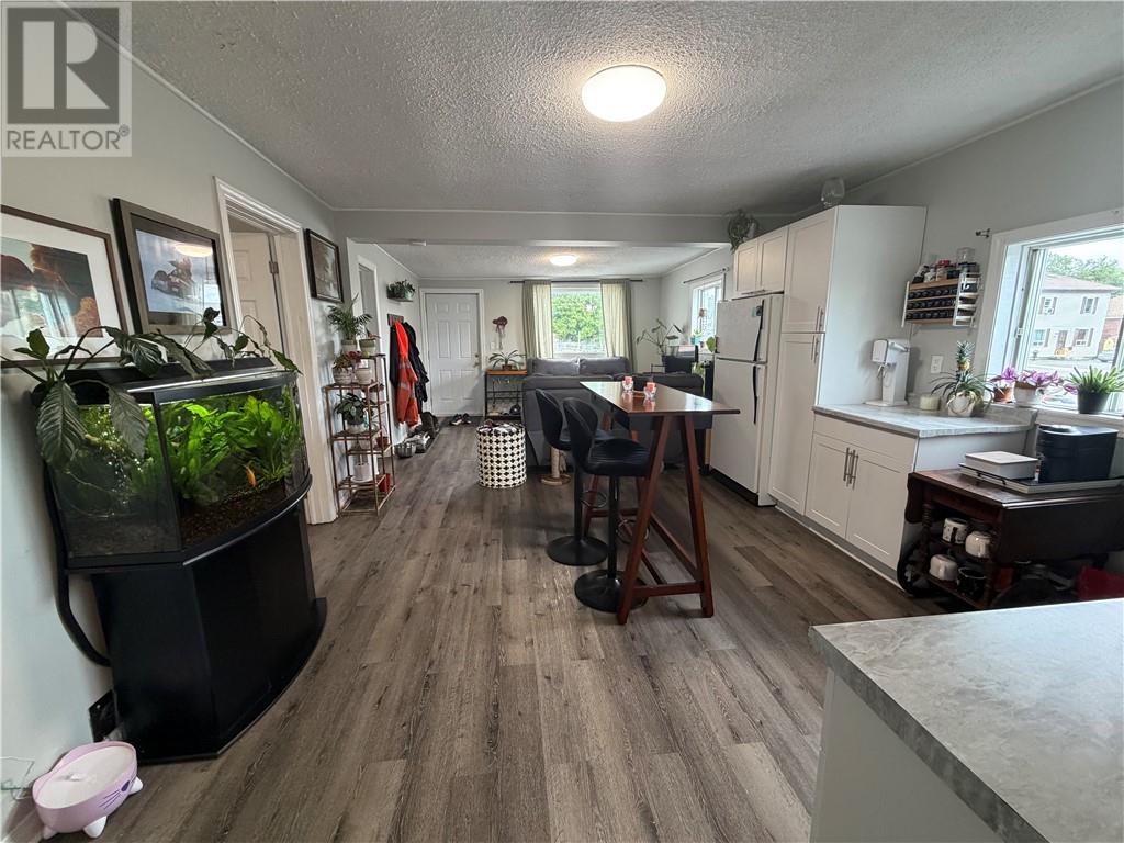 3550 Errington Avenue Property Photo 7