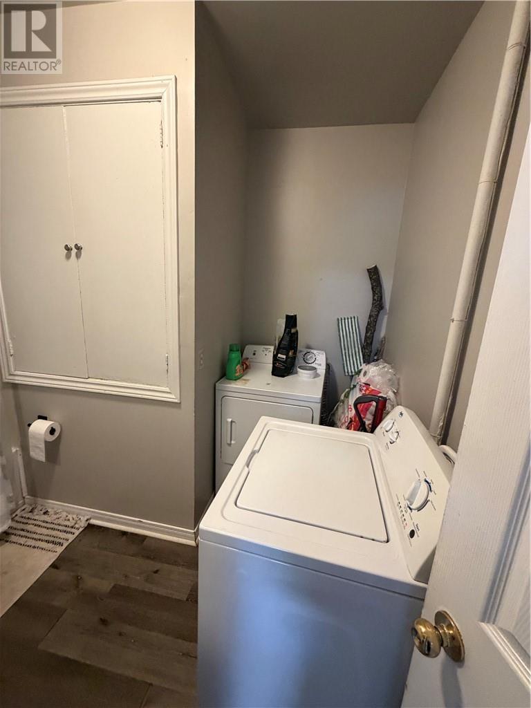 3550 Errington Avenue Property Photo 11