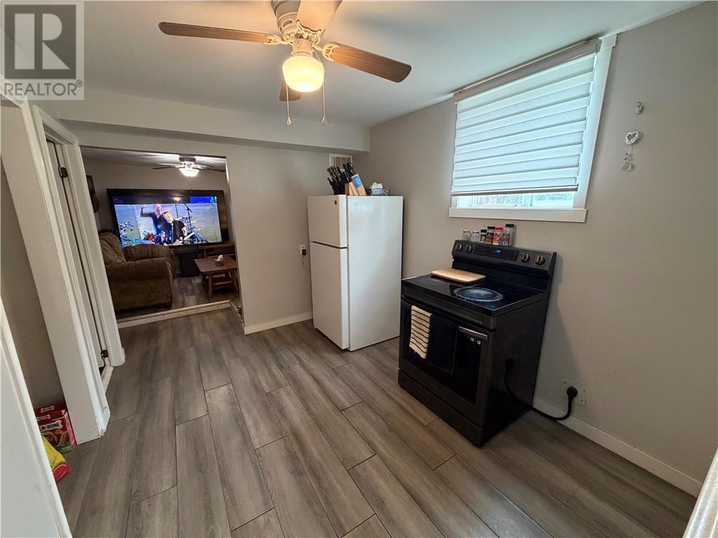 3550 Errington Avenue Property Photo 13