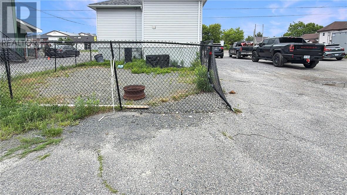 3550 Errington Avenue Property Photo 19
