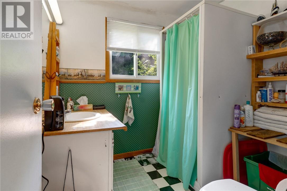 90 E Hood Road Property Photo 18