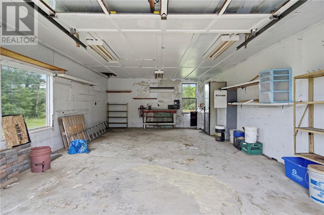 923 Highway 17 E Property Photo 11