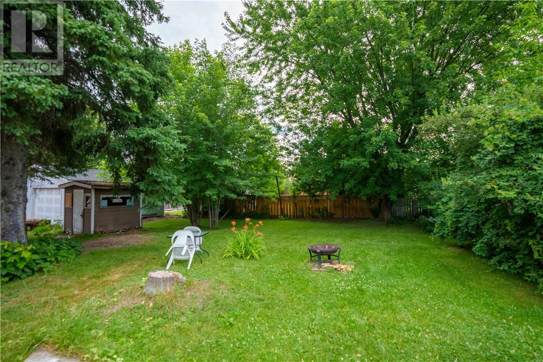 782 Westmount Property Photo 2