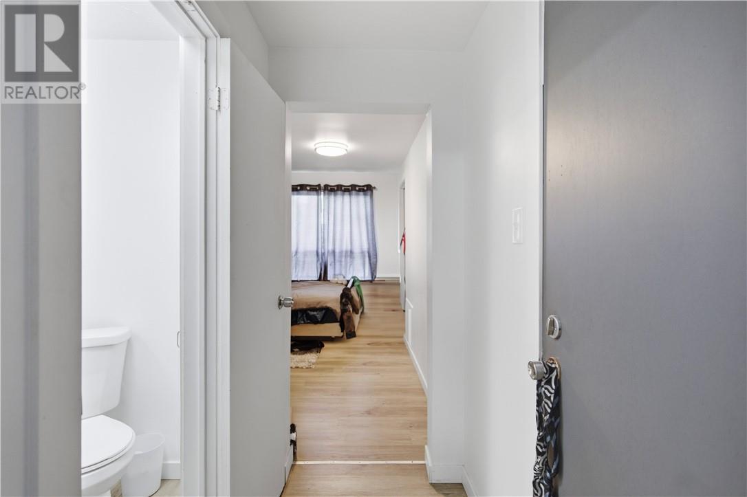 193 Dufferin Street Property Photo 12