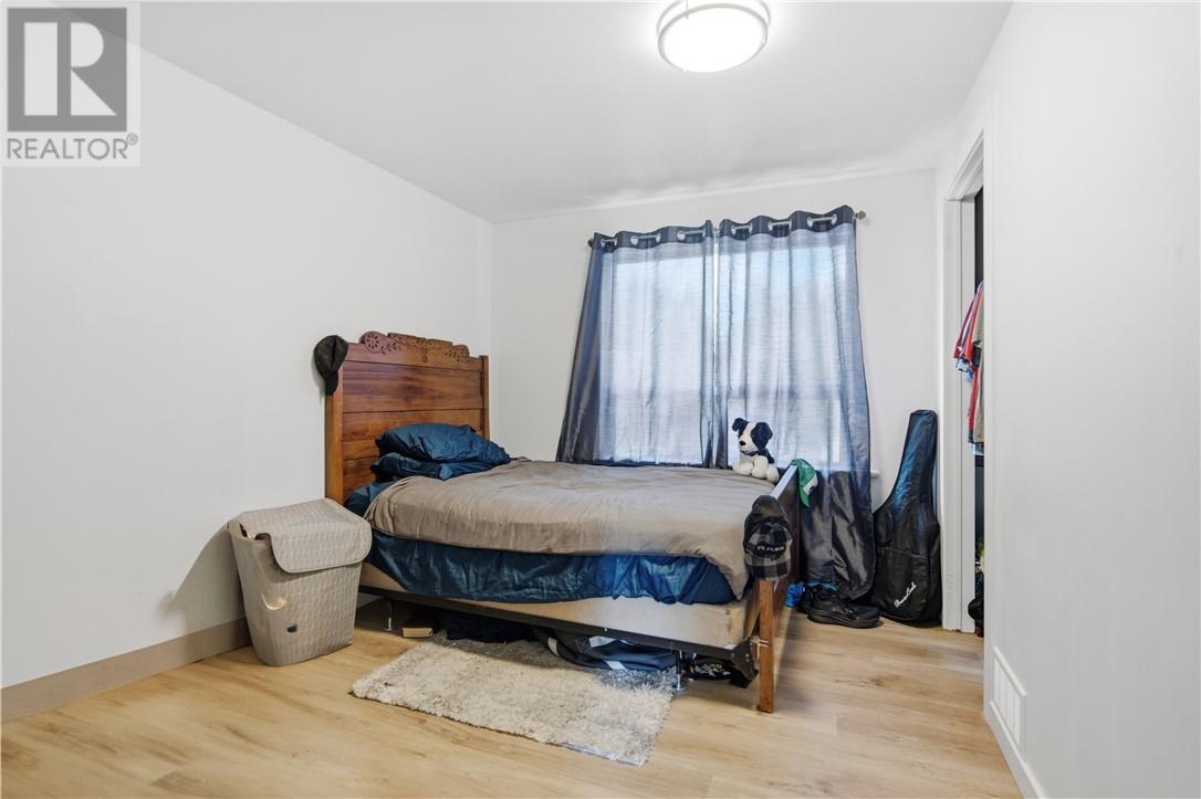 193 Dufferin Street Property Photo 14