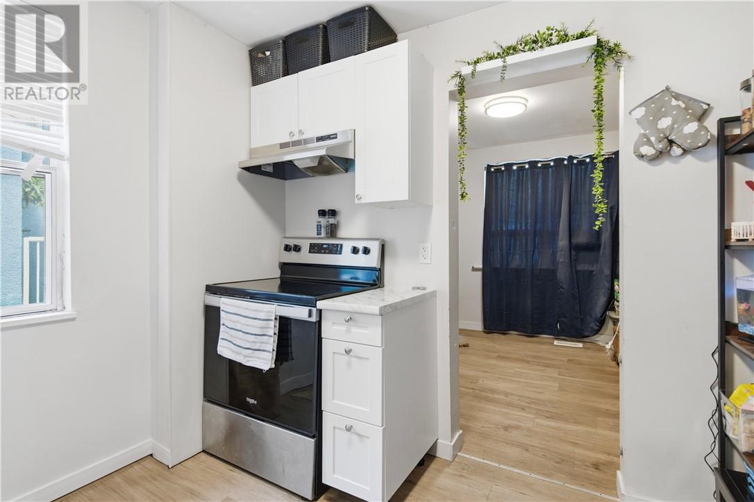 193 Dufferin Street Property Photo 26