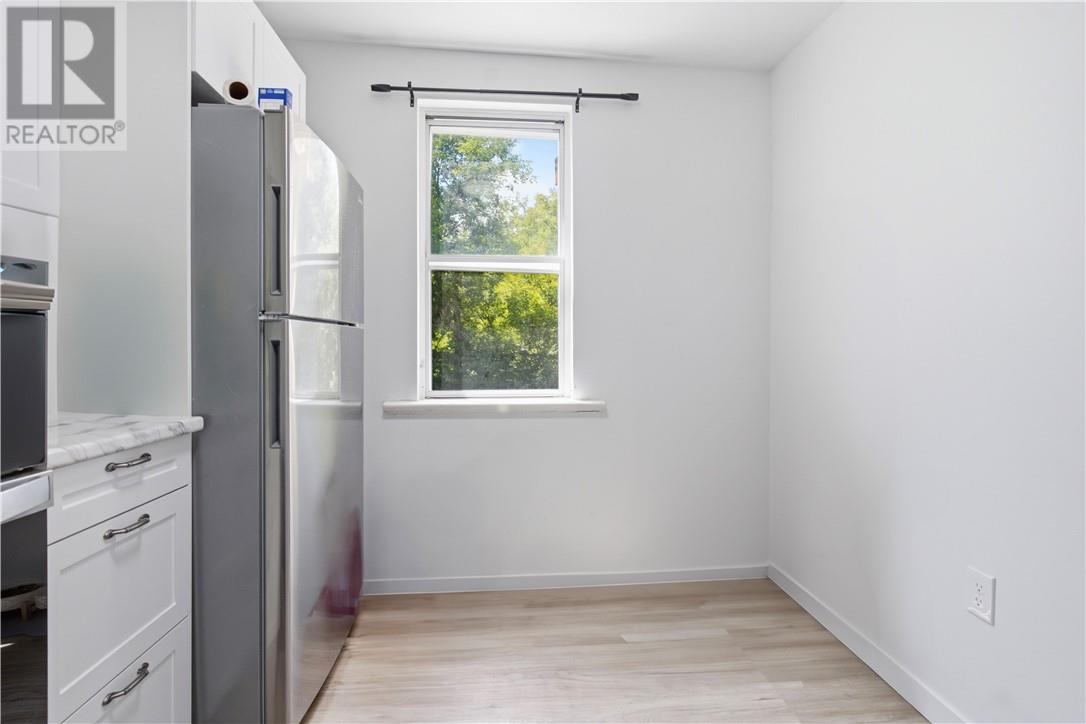 193 Dufferin Street Property Photo 31