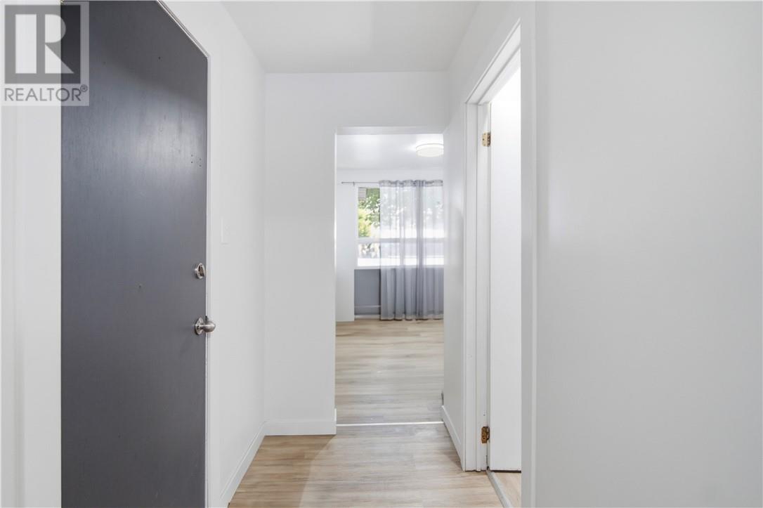 193 Dufferin Street Property Photo 33
