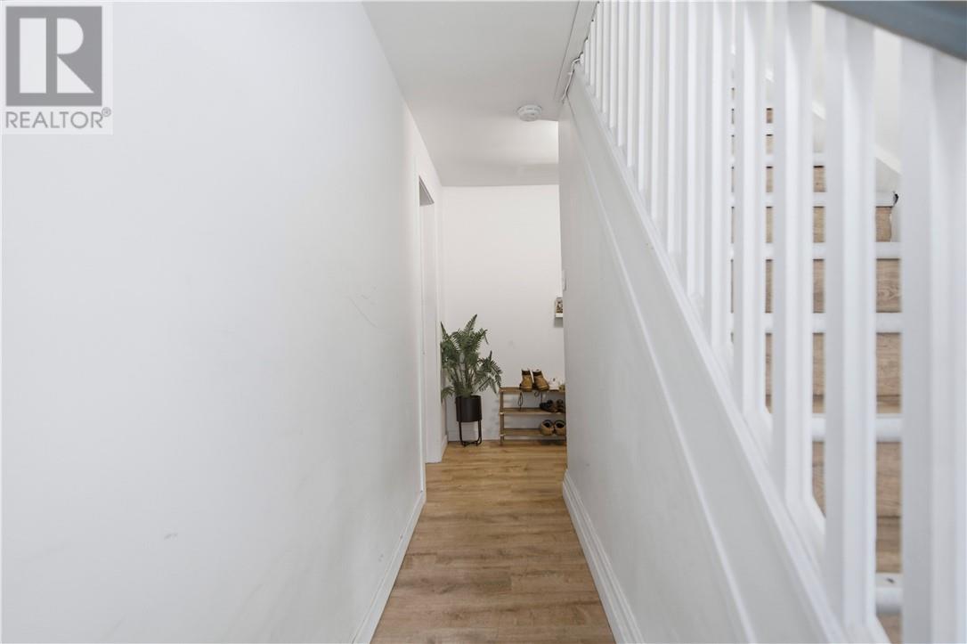 193 Dufferin Street Property Photo 35