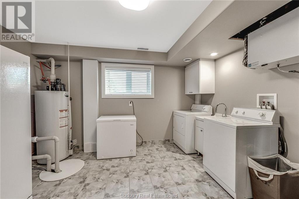 9 Rollande Street Property Photo 25