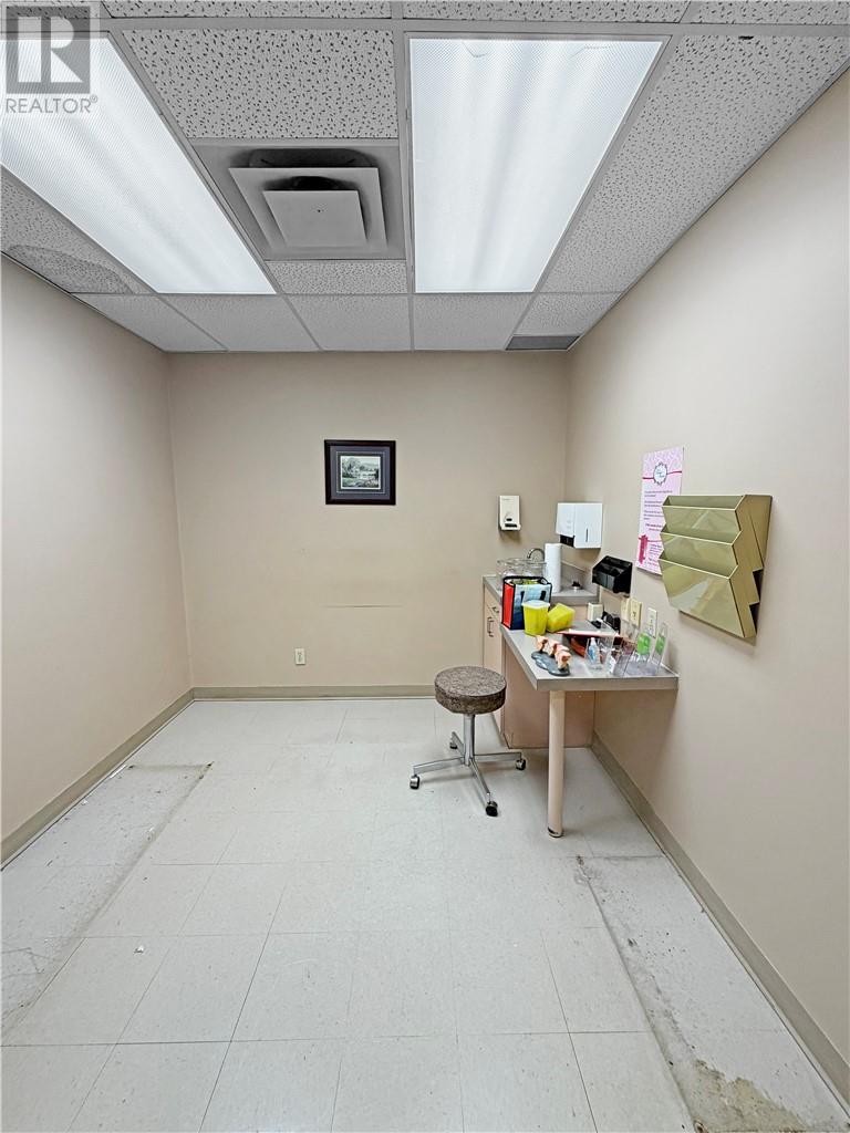 65 Larch Street Property Photo 12