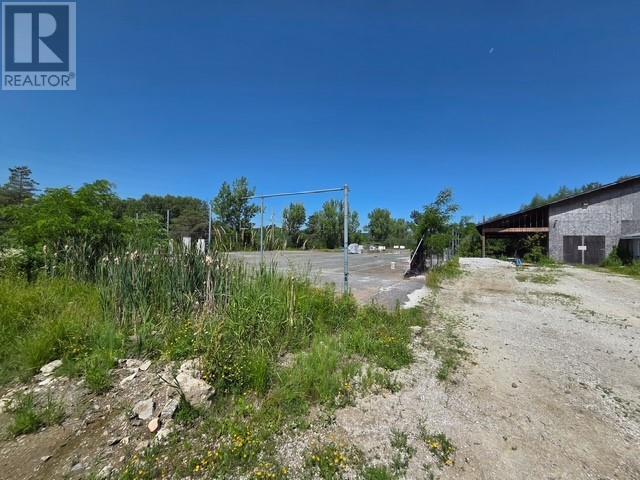 454 Cardwell Unit# Lot 3 Property Photo 6