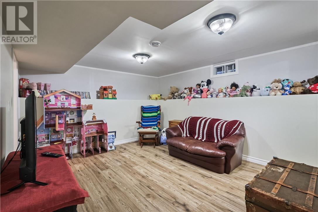 137 Sime Street Property Photo 45