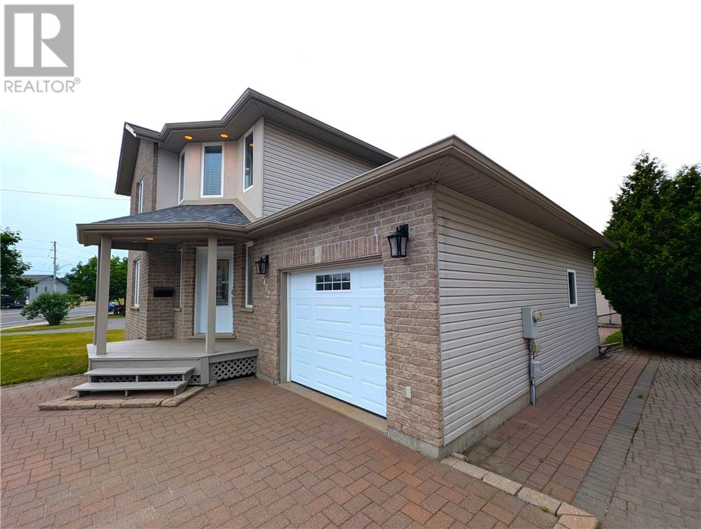 2472 Bancroft Drive Property Photo 4