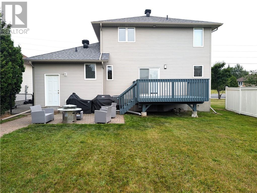 2472 Bancroft Drive Property Photo 9