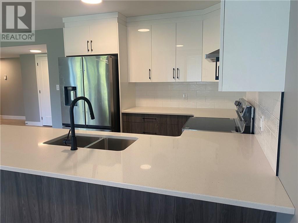 144 Meadowbrook Road Unit# Lower Unit Property Photo 10